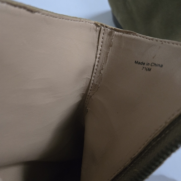 Banana Republic Boots Lydia Green Suede Heeled Side Zip Tasseled sz 7.5 - Picture 7 of 10